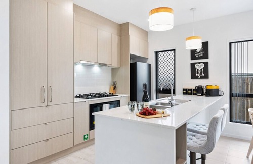Burpengary East Apartamento | 'The Crest' - Stunner in North Harbour Estate