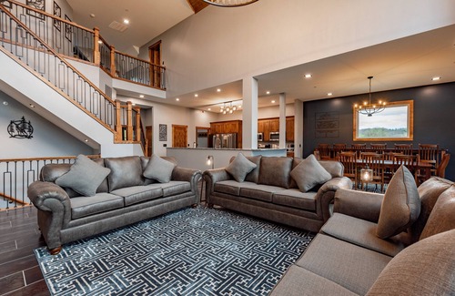 Swanton Casa | The Crooked Oak Lodge: Lake Access, Dogs Welcome, Hot Tub, Pool!