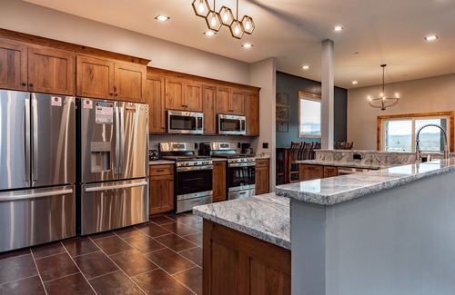 Swanton Casa | The Crooked Oak Lodge: Lake Access, Dogs Welcome, Hot Tub, Pool!