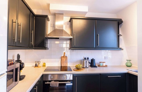 Vincent Square Apartamento | The Crown - 3BR Apartment with Balcony, Victoria