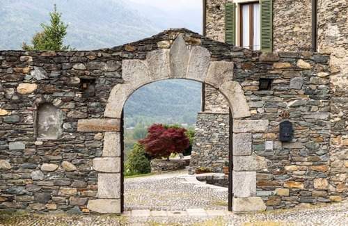 Teglio Villa | The Crown of the Valtellina