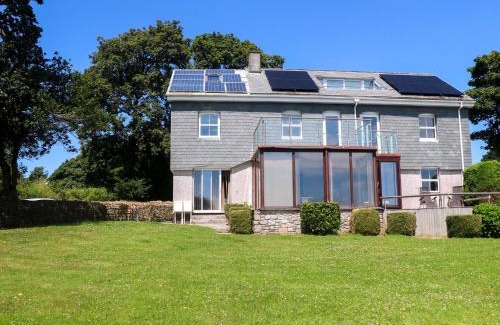 Mylor Casa | The Crows Nest