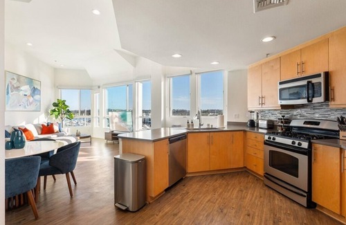 Marina del Rey Apartamento | The Crystal 3 Level Penthouse - Marvelous Marina Views 2BR