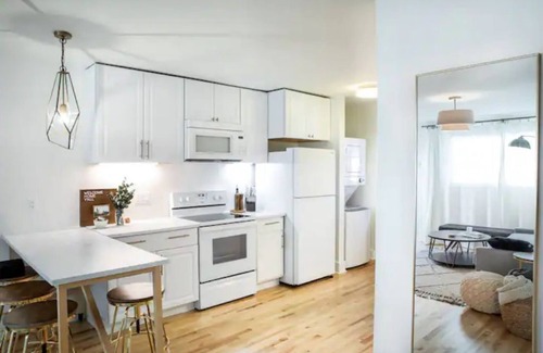 Germantown Apartamento | The Crystal | Lovely, Comfy, & Super Walkable