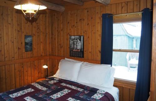 Frankfort Casa | The Crystalaire Cabin - Charming And Relaxing!