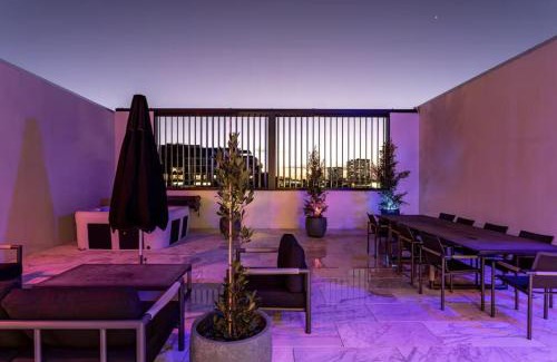 Newton Apartamento | The Cube on Upper Queen St