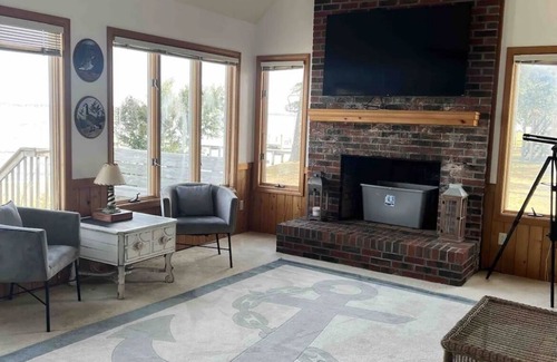Colington Casa | The Currituck Sound Awaits You while 10 minutes to the Beach!!!