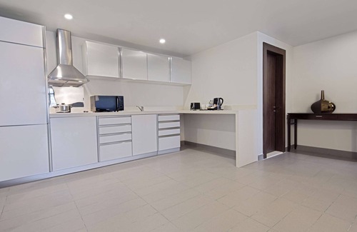Diplomatic Area Hotel | The Curve Hotel