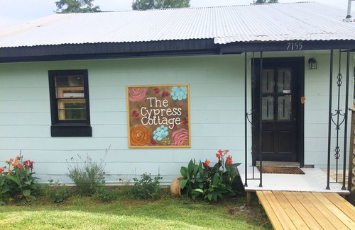 Jarreau Casa | The Cypress Cottage en el río False