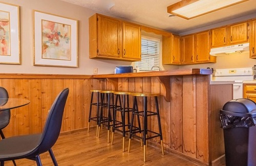 Caton Casa | THE DAISY @ DOLLYS DRIVE * Wifi Grill Woods Mtns