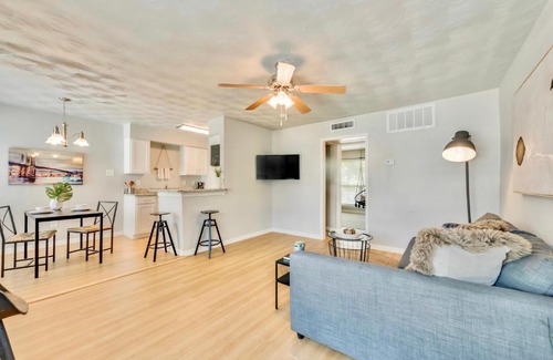 Old East Dallas Apartamento | The Dallas Vibe and Free Arboretum Tickets