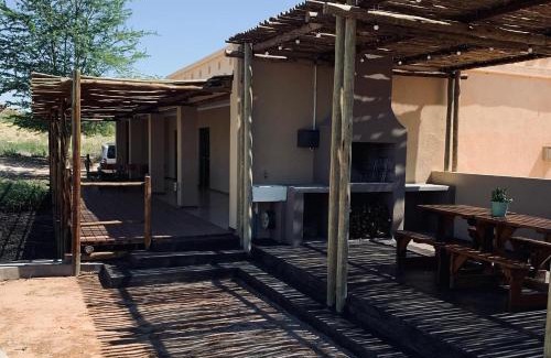 Khai-Ma Casa | The Damm House, Crystal View Vineyards