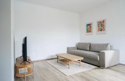 Prague 13 Apartamento | The Dante Villa Apartments
