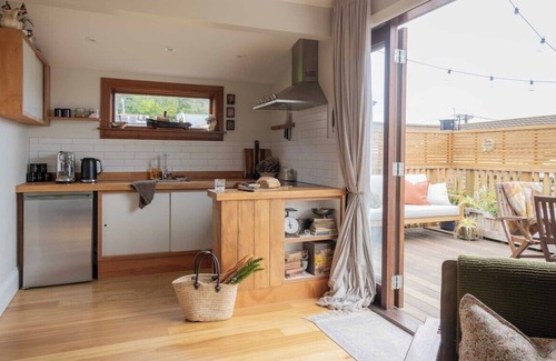 Lyttelton Casa | The Daughter's Anchorage - Lyttelton