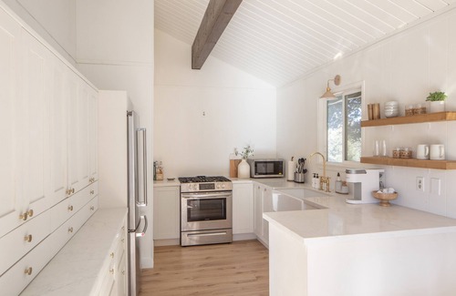 Crestline Cabina | The Daydream Cabin - mins to lake w/fire pit
