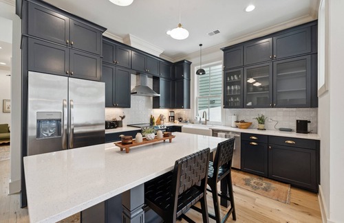 Cannonborough Elliotborough Villa | THE DELPHINE Luxury Downtown Charleston Villa, 1 Block to King + Private Pool