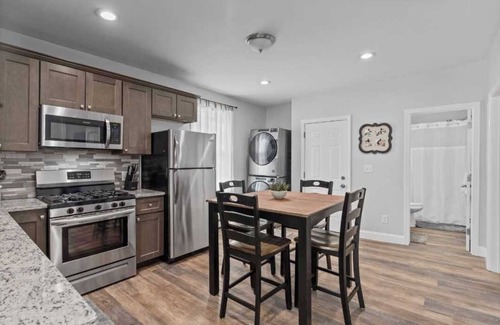 Wanskuck Apartamento | The Deluxe-Suite at The North End APT with Laundry