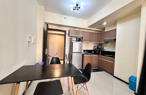 Pasay Condominio | The Den @ The Radiance Manila Bay