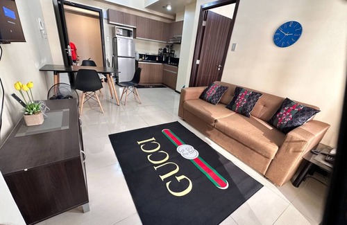 Pasay Condominio | The Den @ The Radiance Manila Bay