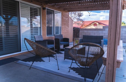 Lancaster Casa | The Diamond in Quartz Hill/ Lancaster