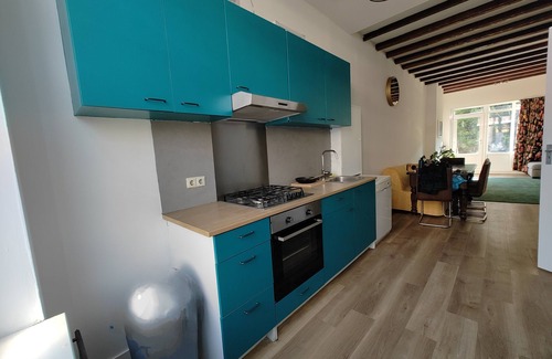 Ijsselmonde Cama Y Desayuno | The Diesel Bed and Breakfast