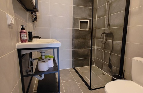 Ijsselmonde Cama Y Desayuno | The Diesel Bed and Breakfast