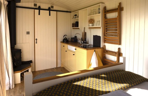 Ty Croes Cabina | The Dilly: Luxury, romantic shepherd's hut for two on Anglesey