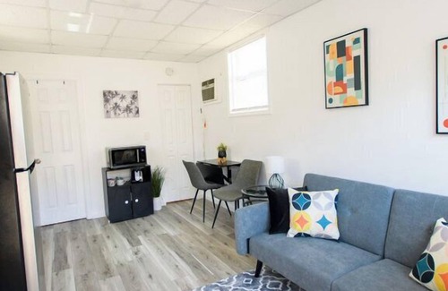 United Central Apartamento | The Diplomat St Pete: Affordable Urban Studio #11