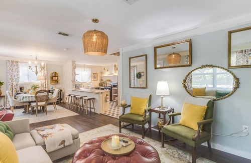 Biloxi Cabaña | The Disco Mermaid, a newly renovated retro cottage in downtown Ocean Springs.