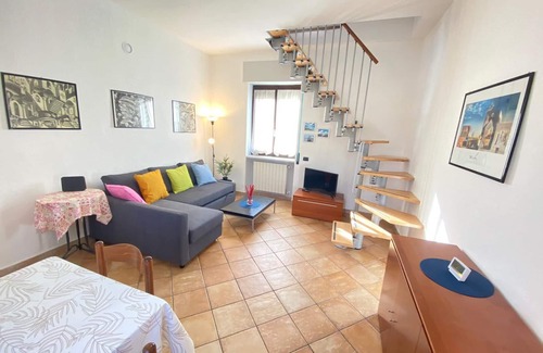 Trezzano Rosa Apartamento | The Discography, Elegant and Spacious for Groups and Families, with Parking