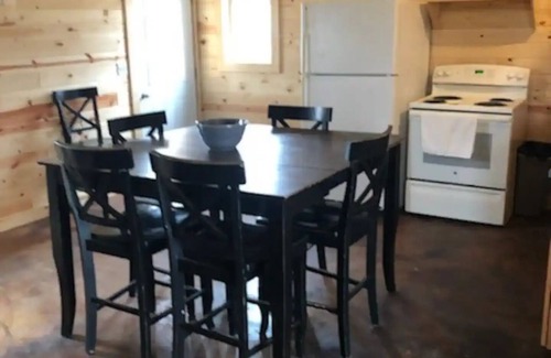 McLeod Cabina | The Dog House cabin