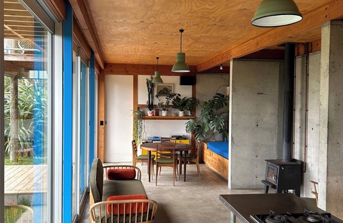 Whanganui Casa | 'The Dogbox' Architectural home in Central Whanganui.