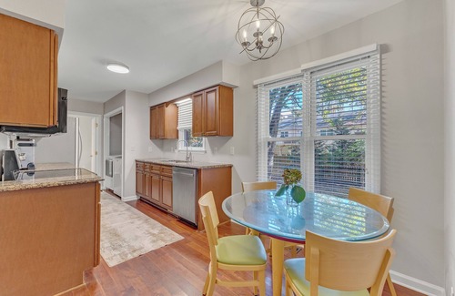 Northwest Raleigh Casa | The Dogwood Cottage