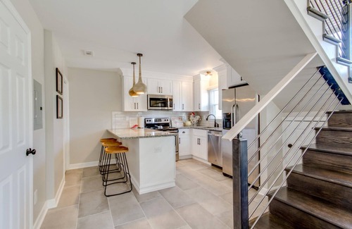 Hillsboro West End Casa | The Dolly★Explore Hillsboro Village on foot★Free Parking, 9 mins to downtown!