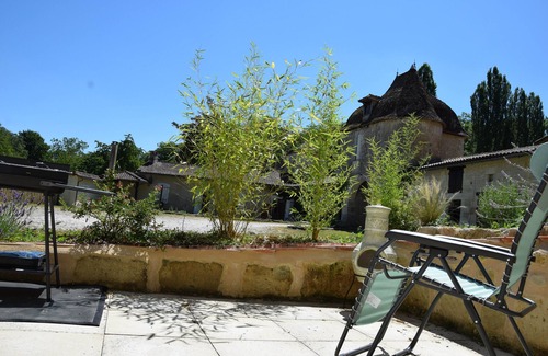 Saint-Aulaye-Puymangou Casa | El Domaine de La Vallade.