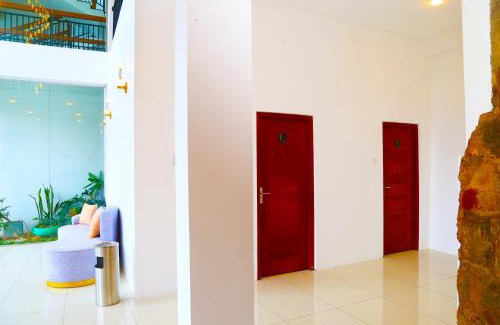 Kandy Complejo | The Dorwin Heights