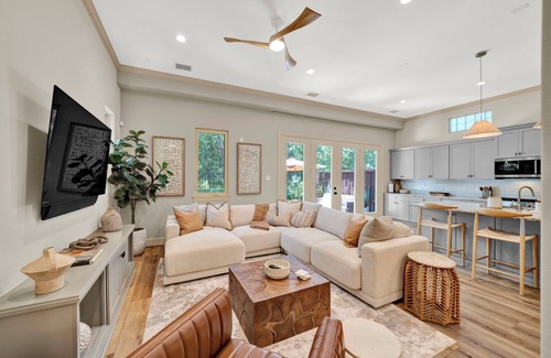 Grogan's Mill Casa | The DOVI Collection - Gated Luxury Retreat & Pool