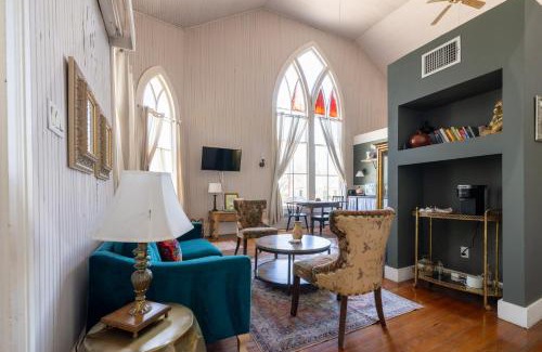 Heritage Casa | The Downtown Abbey