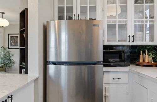 Golden Hill Apartamento | The Downtown Carriage Flat