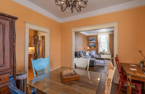 Livingston Apartamento | The Downtown Lovely