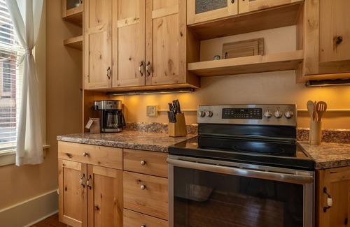Livingston Apartamento | The Downtown Lovely - Historic yet modern space downtown