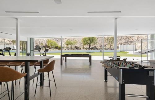 Palm Desert Casa | The Dream House Modern Estate Perched Above Palm Desert