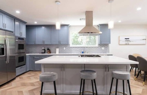 Woodland Hills Casa | The Dream House