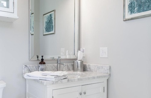 Caswell Beach Casa | The Driftwood by Oak Island Accommodations