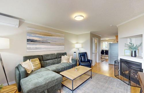 Wasaga Beach Casa | The Driftwood Deck 5A
