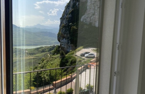Caccamo Apartamento | THE DUKE HOUSE HOLIDAY PRESTIGE