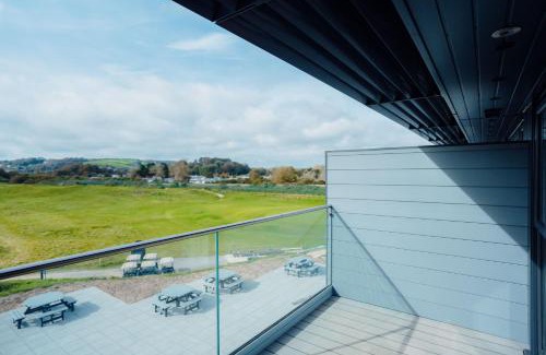 Tenby Hotel | The Dunes