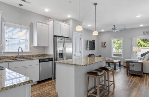 Bermuda Bay Casa | The E Gull Has Landed: Private Spa, Shared Pool