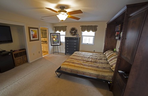 Kutztown Cama Y Desayuno | The East Wing @ The Kennedy Manor