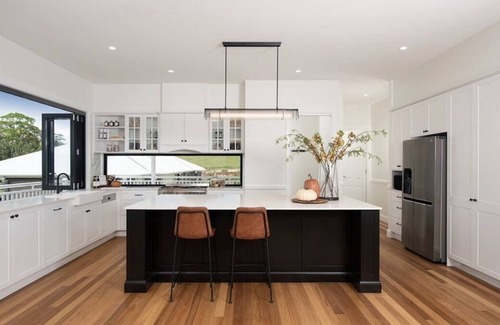 Maleny Casa | The Easton at Maleny - Hamptons Countryside Retreat